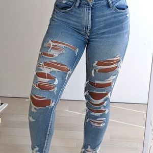 American Eagle Light Wash Skinny Jeans